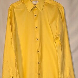 Calvin Klein
Size:L 16-161/2 34/35
Color: Yellow